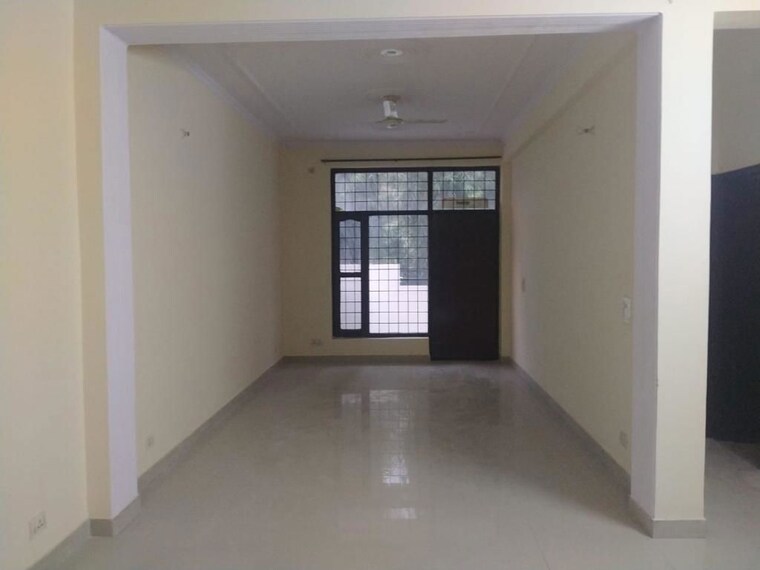 Room, sushant lok i 3 Bedroom 215 Sq.Yd. Builder Floor In Sushant Lok I Gurgaon 10685702