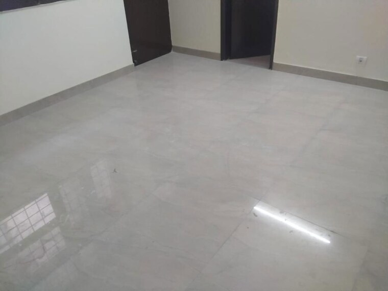 Room, sushant lok i 3 Bedroom 215 Sq.Yd. Builder Floor In Sushant Lok I Gurgaon 10685702