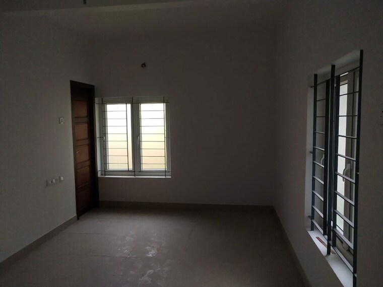 Room, gandhipuram Commercial Office Space 1500 Sq.Ft. In Gandhipuram Coimbatore 10685710