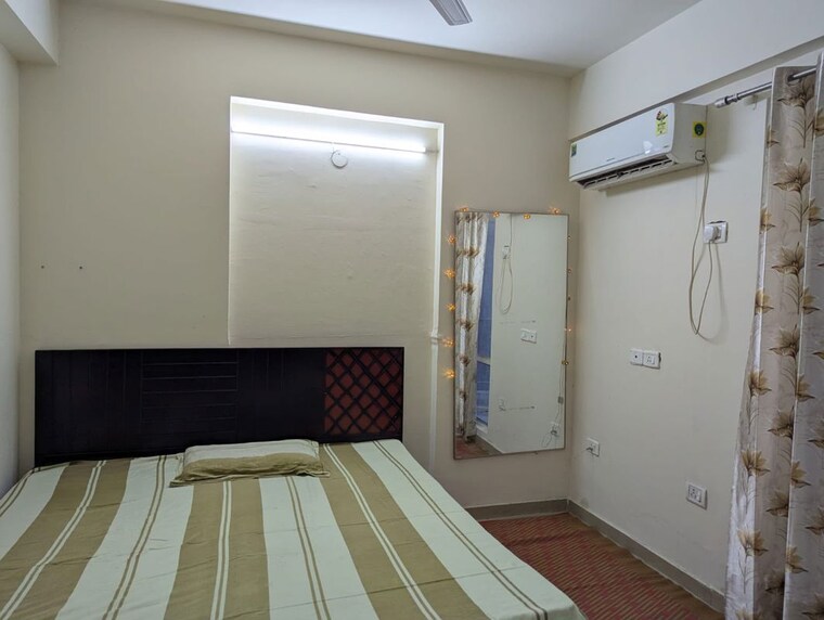 Room, rof-aalayas 1 Bedroom 458 Sq.Ft. Apartment In Sector 102 Gurgaon 10685727
