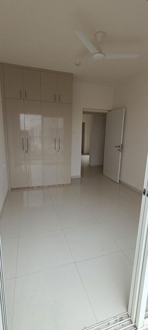 Room in 3 BHK Apartment at Godrej Nurture Pune, Mamurdi – for Rent