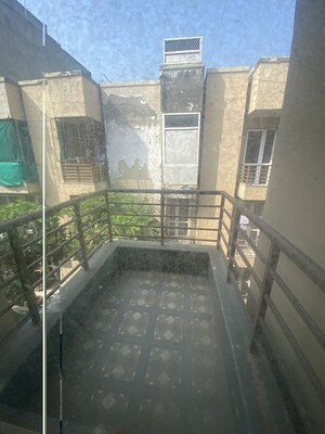 Kitchen in 4 BHK Builder Floor at BPTP Parkland Pride, Sector 77 – for Sale