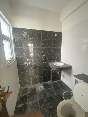Team Area in 4 BHK Builder Floor at BPTP Parkland Pride, Sector 77 – for Sale