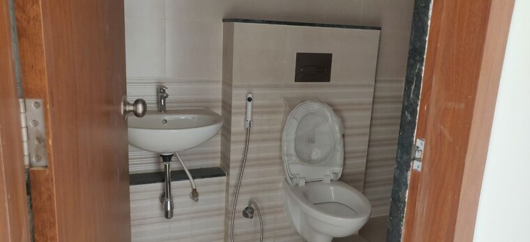 Bathroom, gagan-ela 3 Bedroom 1118 Sq.Ft. Apartment In Nibm Road Pune 10685782