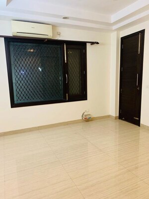 Room in 3 BHK Builder Floor at Kalkaji – for Rent