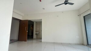 Room in 3 BHK Apartment at Godrej Park Ridge, Manjari – for Rent