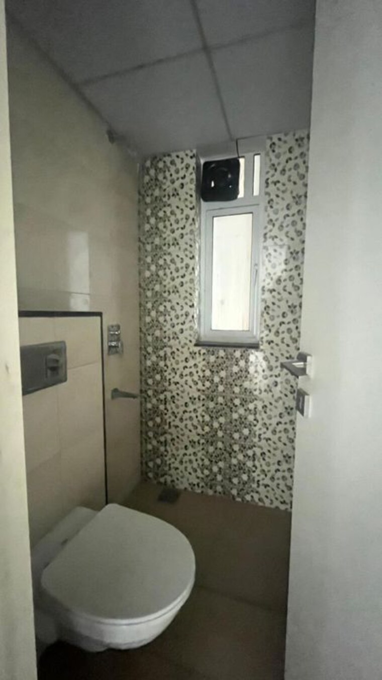 Bathroom, godrej-park-ridge 3 Bedroom 725 Sq.Ft. Apartment In Manjari Pune 10685774
