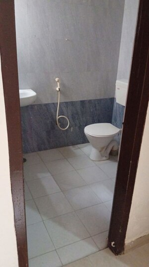 Bathroom in 3 BHK Apartment at Doranda – for Rent