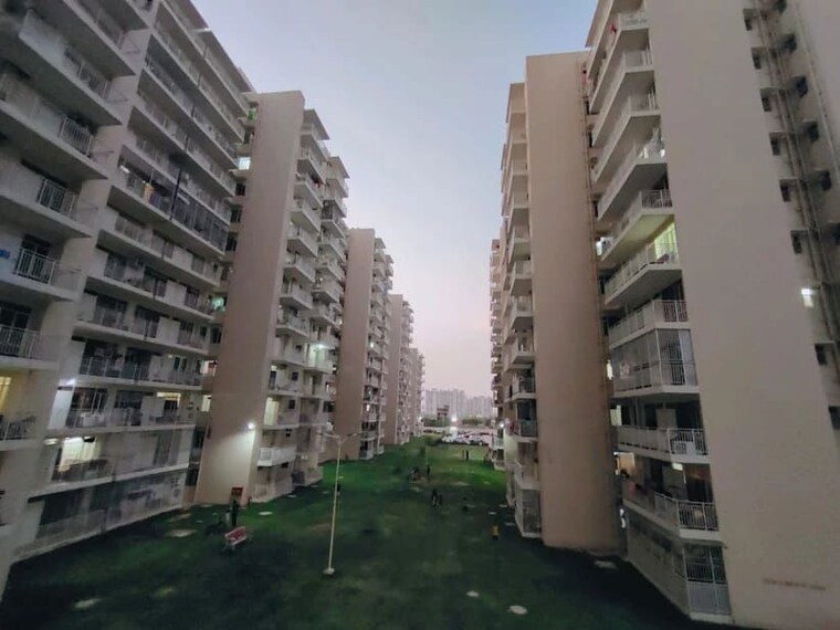 Exterior View, suncity-avenue-102 2 Bedroom 632 Sq.Ft. Apartment In Sector 102 Gurgaon 10685778