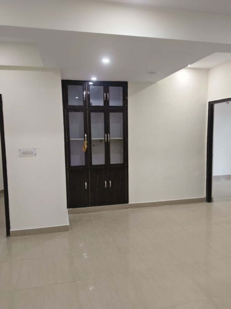 Room, rwa-apartments-sector-53 2 Bedroom 1000 Sq.Ft. Apartment In Sector 53 Noida 10685781