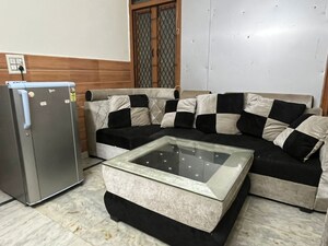 Living Room in 1 BHK Builder Floor at Paryavaran Complex – for Rent