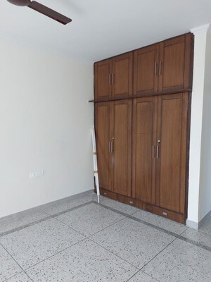 Room in 2 BHK Builder Floor at Sector 22 – for Rent