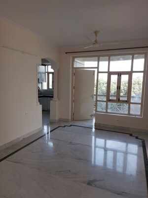 Room in 2 BHK Builder Floor at Sector 22 – for Rent