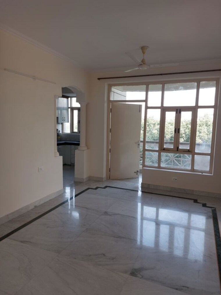 Room, sector 22 2 Bedroom 1200 Sq.Ft. Builder Floor In Sector 22 Gurgaon 10685789