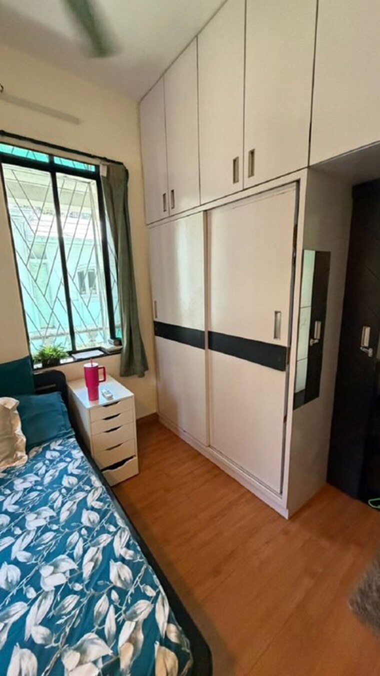Room, bandra west 2 Bedroom 700 Sq.Ft. Apartment In Bandra West Mumbai 10685764