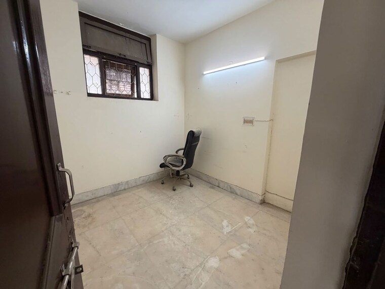 Room, sainik farm 1 Bedroom 570 Sq.Ft. Apartment In Sainik Farm Delhi 10685791