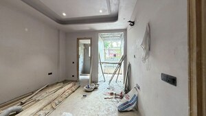 Building Lobby in 3 BHK Builder Floor at State Bank Colony – for Sale