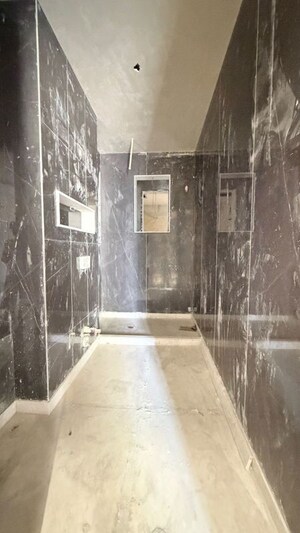 Building Lobby in 3 BHK Builder Floor at State Bank Colony – for Sale