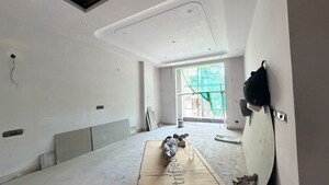 Parking in 3 BHK Builder Floor at State Bank Colony – for Sale