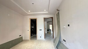 Building Lobby in 3 BHK Builder Floor at State Bank Colony – for Sale