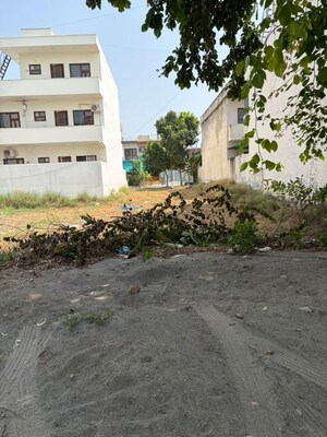  Plot For Sale in Sector 35