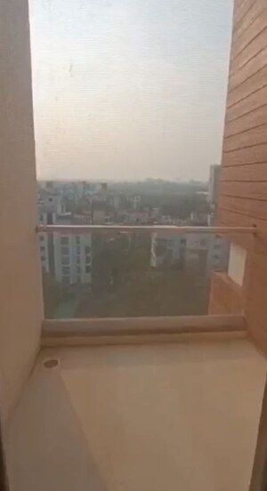 Furnished Amenities in 3.5 BHK Apartment at Sapra Power Boulevard, Mundhwa – for Rent