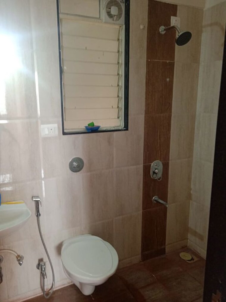 Bathroom, vtp-purvanchal 2 Bedroom 750 Sq.Ft. Apartment In Wagholi Pune 10685813