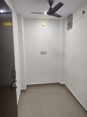 Room in 2 BHK Villa at RWA Apartments Sector 53, Sector 53 – for Rent