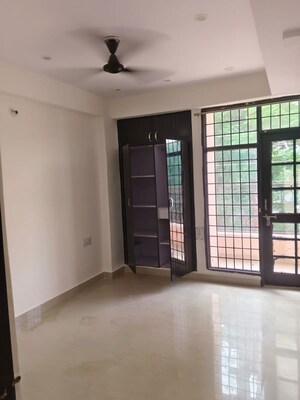 Room in 2 BHK Villa at RWA Apartments Sector 53, Sector 53 – for Rent