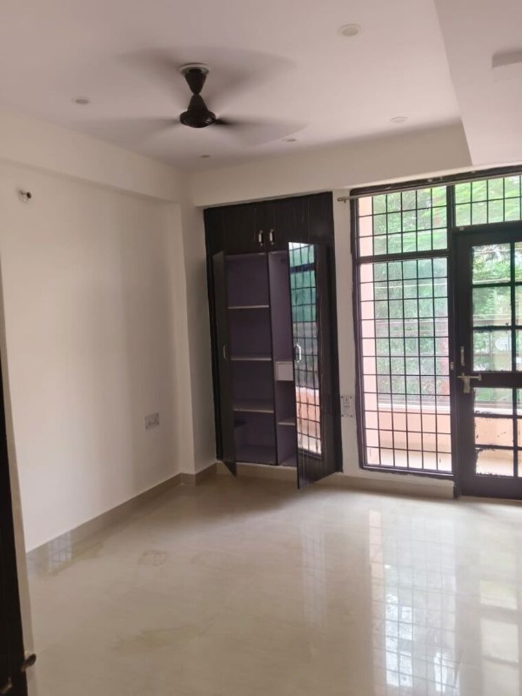 Room, rwa-apartments-sector-53 2 Bedroom 1200 Sq.Ft. Villa In Sector 53 Noida 10685818