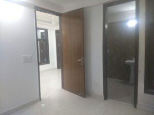 Room in 2 BHK Apartment at Malviya Nagar – for Rent