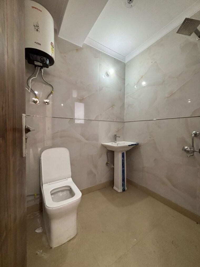 Bathroom, palm-residency-chhatarpur 1 Bedroom 500 Sq.Ft. Apartment In Chattarpur Delhi 10685847