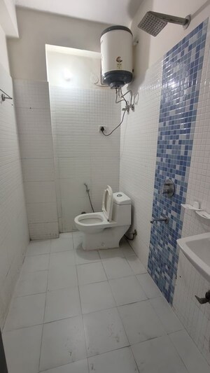 Bathroom in 1 BHK Builder Floor at Neb Sarai – for Rent
