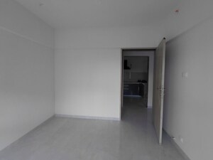 Room in 3 BHK Apartment at Ghodawat Skystar, Goregaon West – for Rent