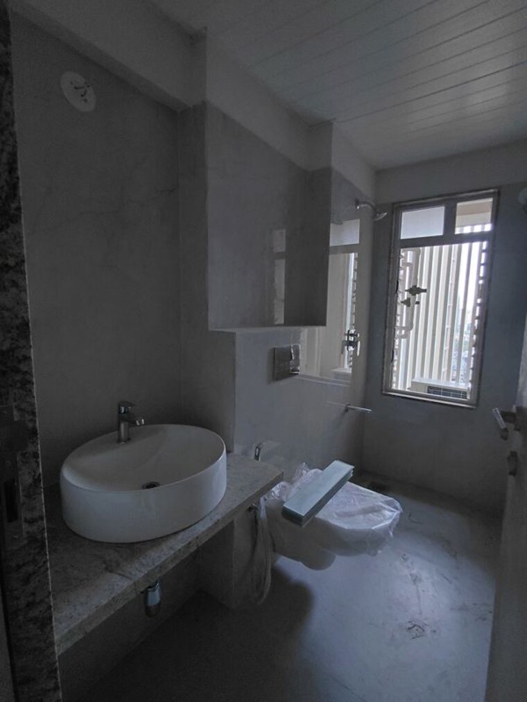 Bathroom, ghodawat-skystar 3 Bedroom 998 Sq.Ft. Apartment In Goregaon West Mumbai 10685826