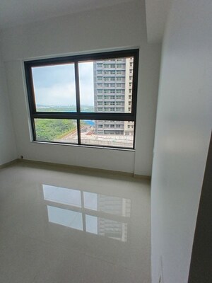 Room in 2 BHK Apartment at Kalpataru Immensa D, Kolshet Road – for Rent