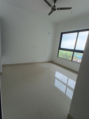 Room in 2 BHK Apartment at Kalpataru Immensa D, Kolshet Road – for Rent