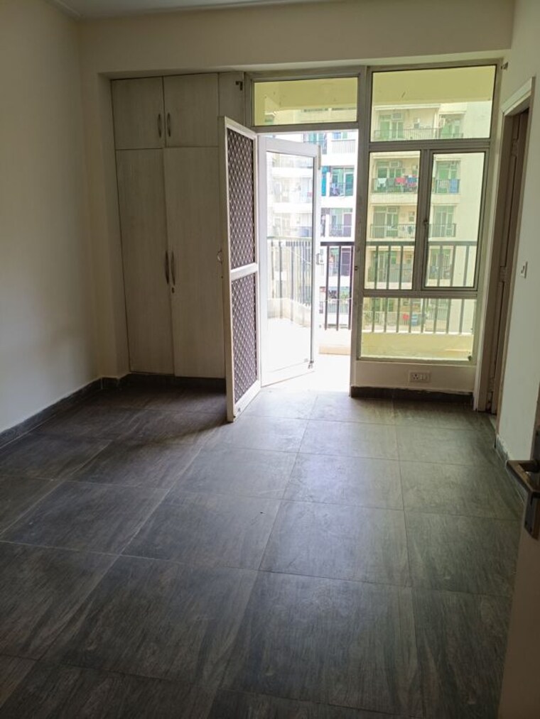 Room, gaur-city-2-12th-avenue 2 Bedroom 1055 Sq.Ft. Apartment In Sector 16c Greater Noida Greater Noida 10685887