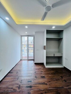 Room in 2 BHK Independent House at Saket – for Rent