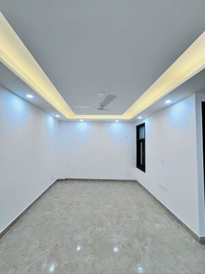 Room in 2 BHK Independent House at Saket – for Rent