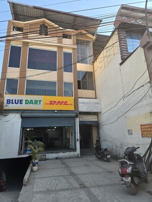  Showroom For Sale in Gms Road