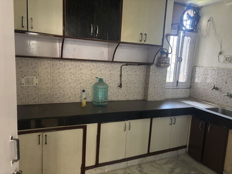 Kitchen, sector 23 3 Bedroom 1550 Sq.Ft. Builder Floor In Sector 23 Gurgaon 10685904