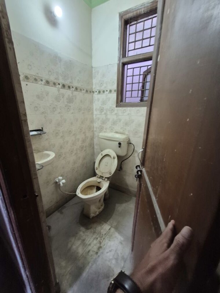 Washroom, mayur vihar 1 RK 220 Sq.Ft. Builder Floor In Mayur Vihar Delhi 10685908