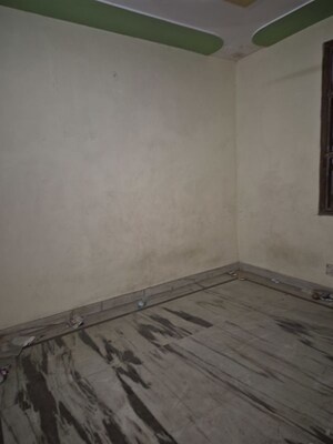 Room in 1 RK Builder Floor at Mayur Vihar – for Rent