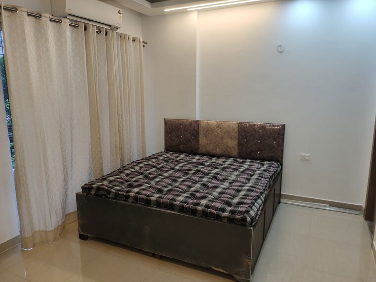 Bedroom, sector 76 3 Bedroom 1700 Sq.Ft. Apartment In Sector 76 Noida 10685873