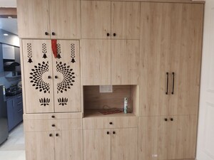 Furnished Amenities in 3 BHK Apartment at Sector 76 – for Rent