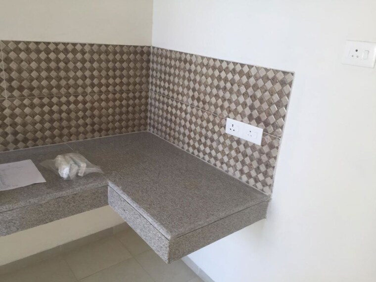 Bathroom, experion-the-heart-song 2 Bedroom 1283 Sq.Ft. Apartment In Sector 108 Gurgaon 10685905