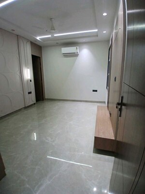 Bathroom in 3 BHK Builder Floor at Sector 23 – for Rent