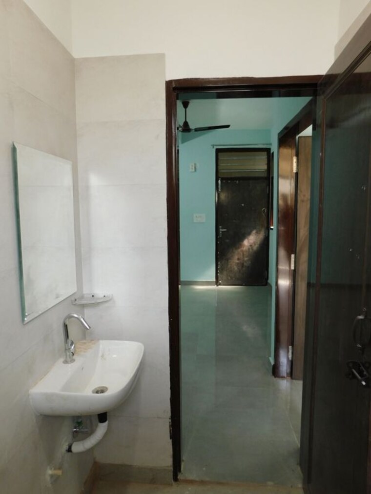 Attached Bathroom, devli 2 Bedroom 700 Sq.Ft. Apartment In Devli Delhi 10685927