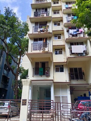 2 BHK Apartment For Sale in Kamal Niwas Dahisar, Dahisar West